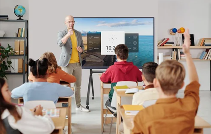 Top Features to Look for in a Digital Board for Schools